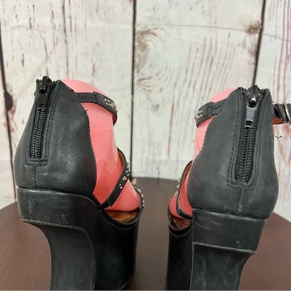 JEFFREY CAMPBELL CONTAIN Studded Black leather heelless platform sandals 7 EUC - Picture 7 of 17